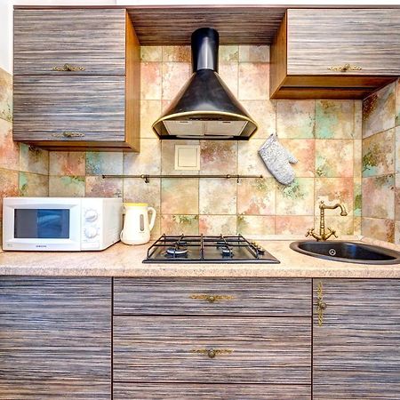 Світло! Vip Apartment In The Druzhby Narodiv Metro Station キエフ エクステリア 写真